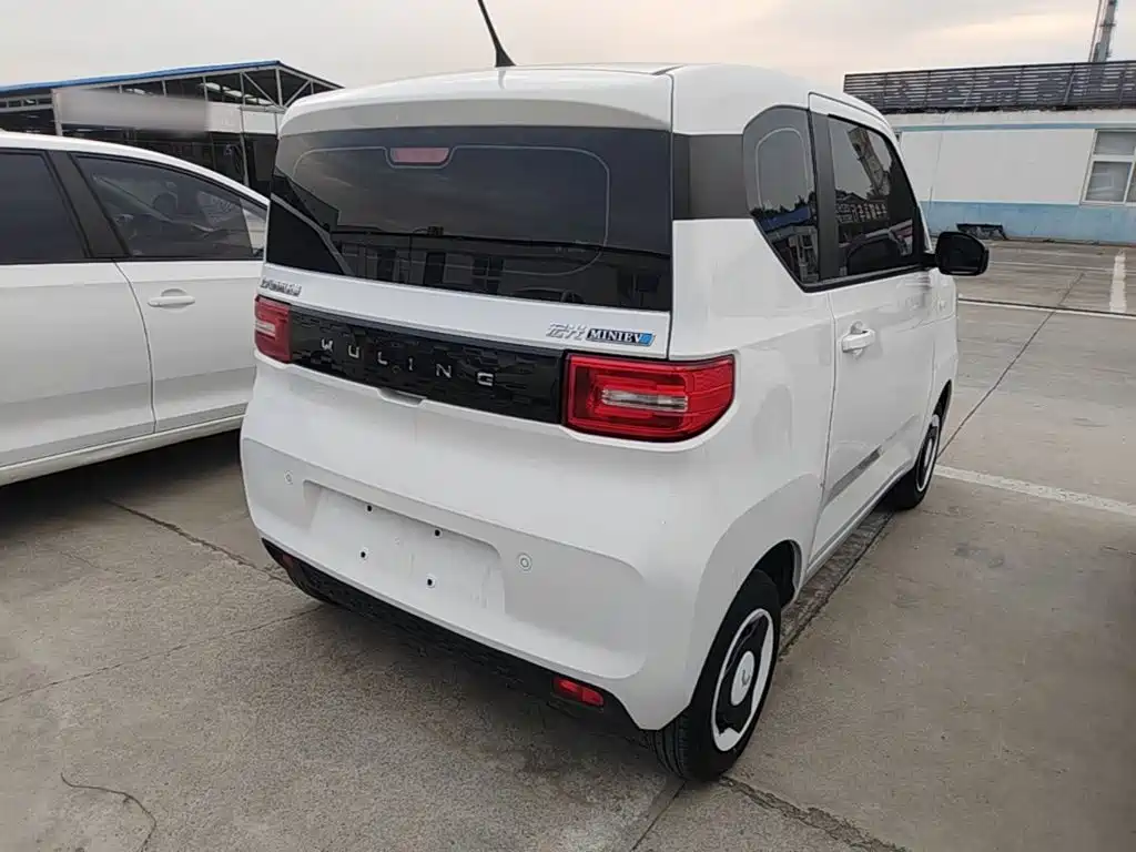 Wuling Hongguang Mini EV 2022 — фото 6