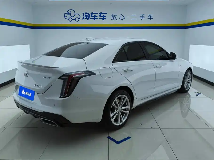CADILLAC CT4