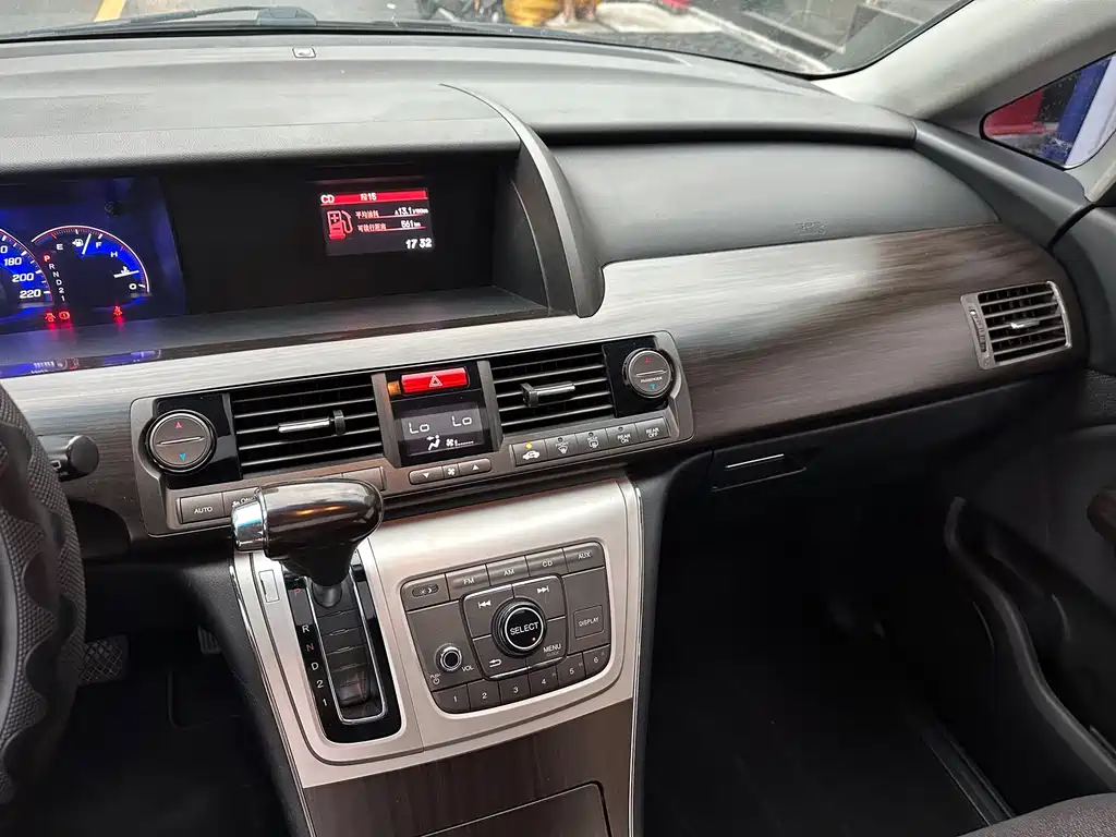 Honda Elysion — миниатюра 11