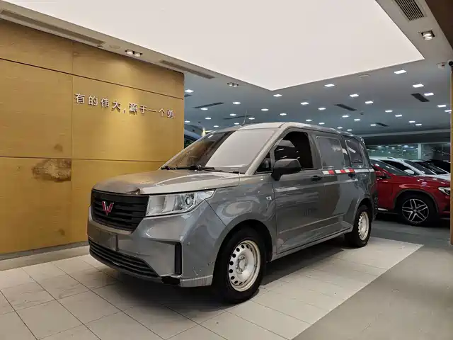 WULING AUTOMOBILE WULING HONGGUANG PLUS 2022