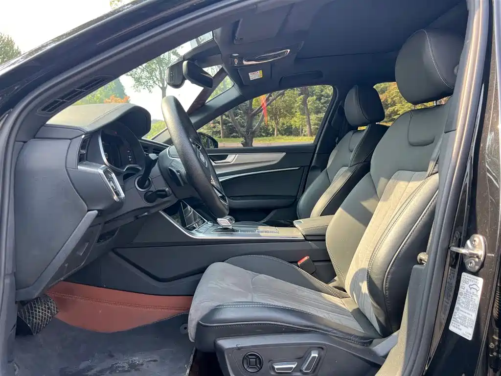 Audi A6L — миниатюра 12