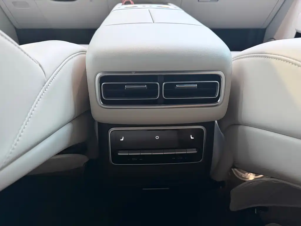 Li Auto Li L7 — миниатюра 19
