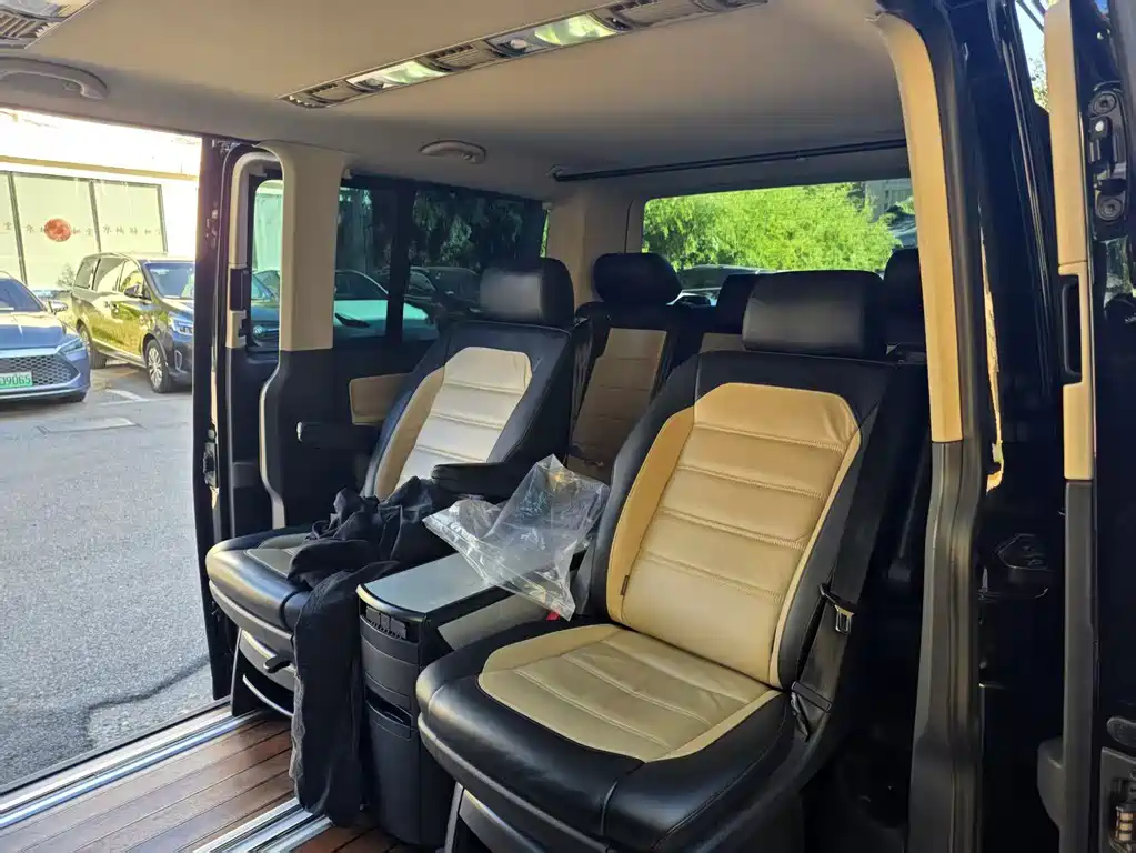 Volkswagen Multivan — миниатюра 11