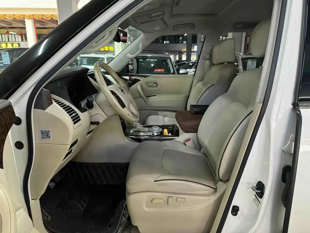 Nissan Patrol — миниатюра 8