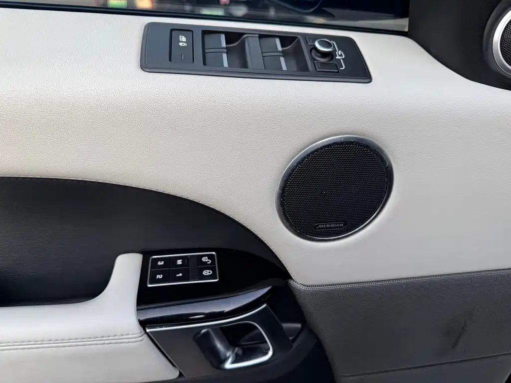 Land Rover Sport — миниатюра 18