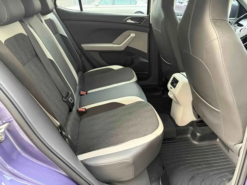 Volkswagen T-Cross — миниатюра 14