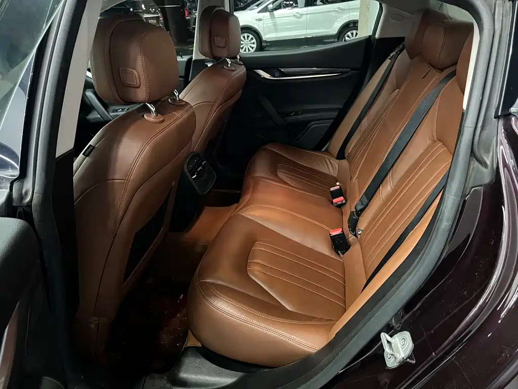 Maserati Ghibli — миниатюра 6