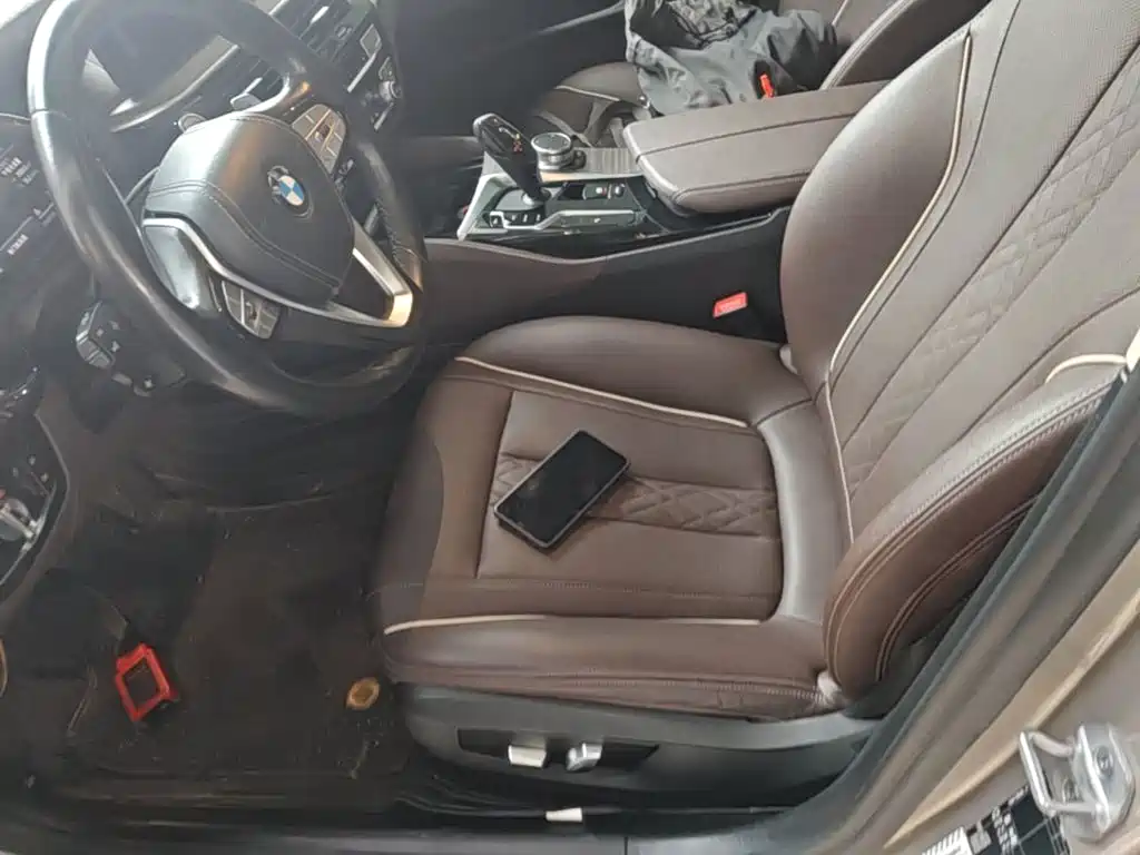 BMW 5 Series — миниатюра 15