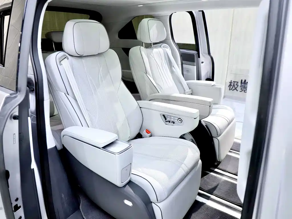 XPeng X9 — миниатюра 12