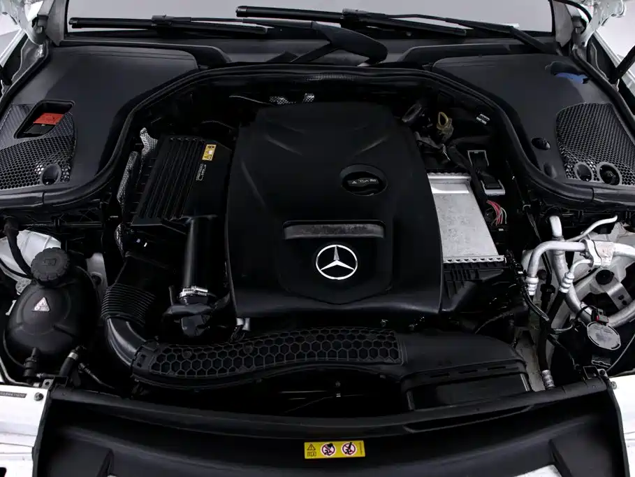 Mercedes-Benz E-Class — миниатюра 20