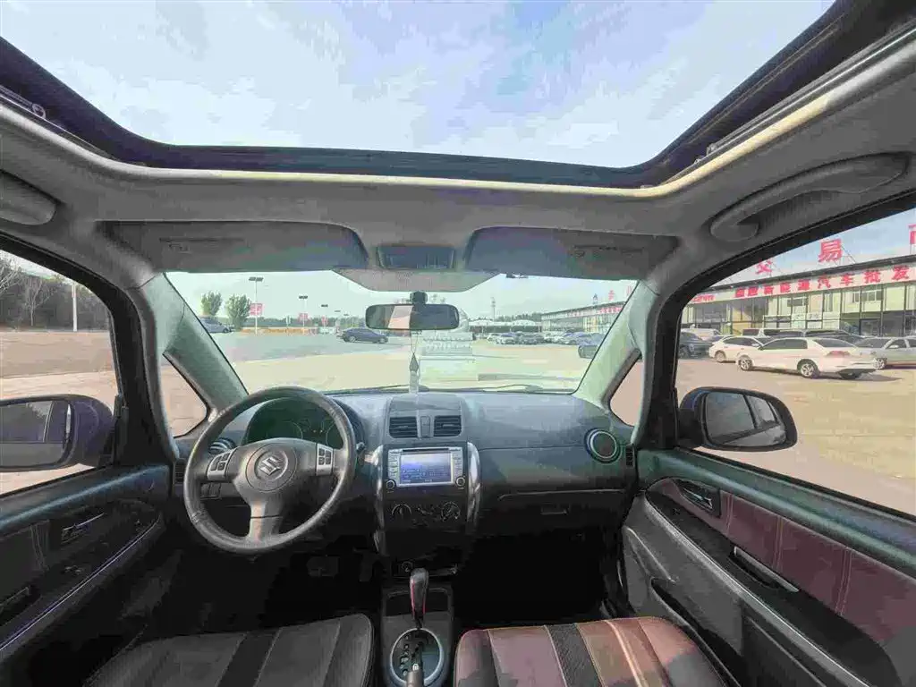 Suzuki SX4 — миниатюра 5