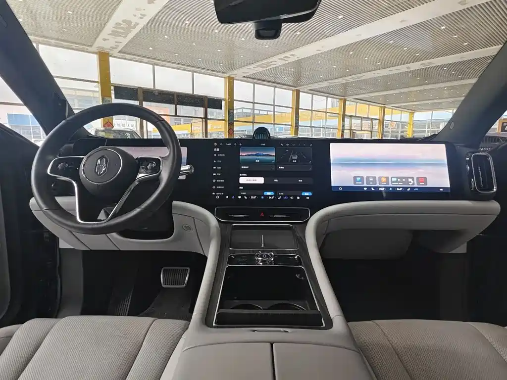 AITO ASK THE WORLD M9