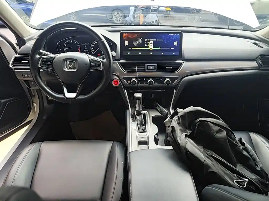 Honda Accord — миниатюра 10