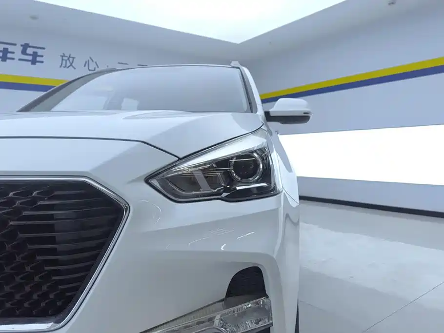 Haval M6 — миниатюра 5