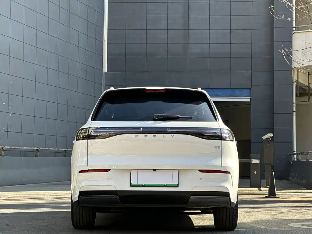 GEELY GALAXY GALAXY E5