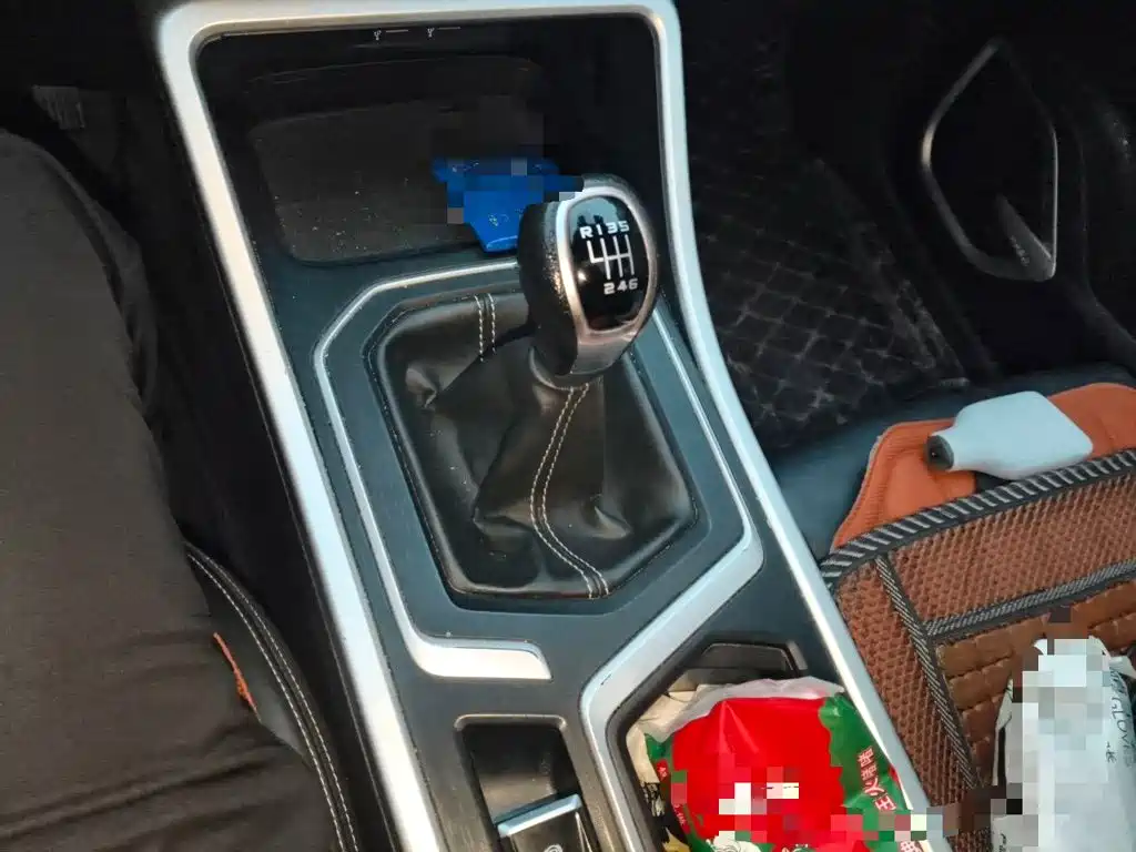 Geely Vision X6 — миниатюра 15