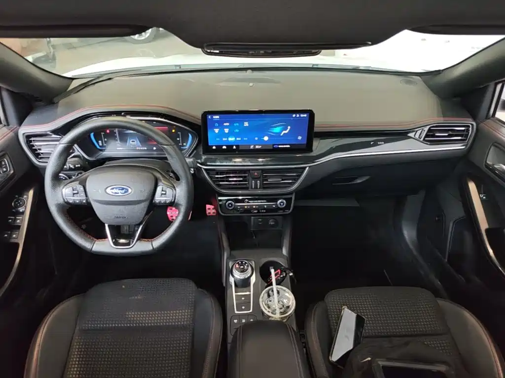 Ford Focus — миниатюра 14