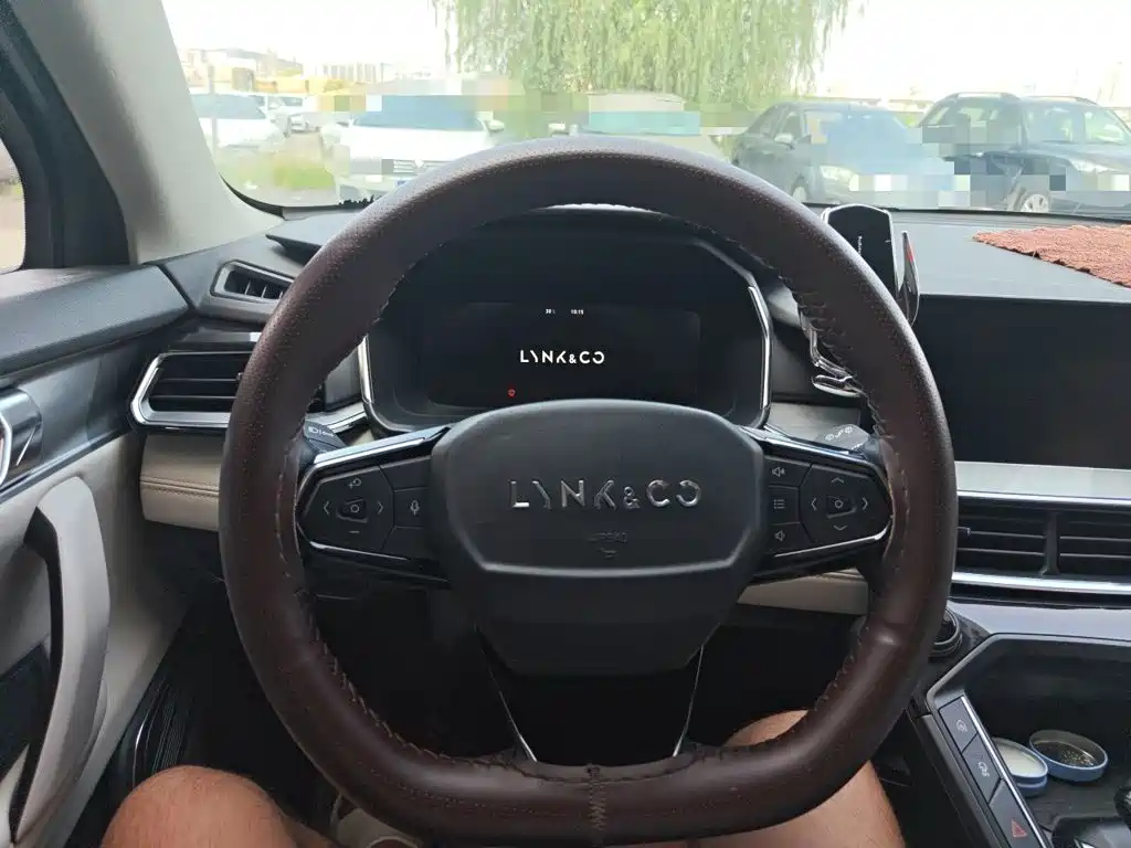 Lynk & Co 06 EM-P — миниатюра 11