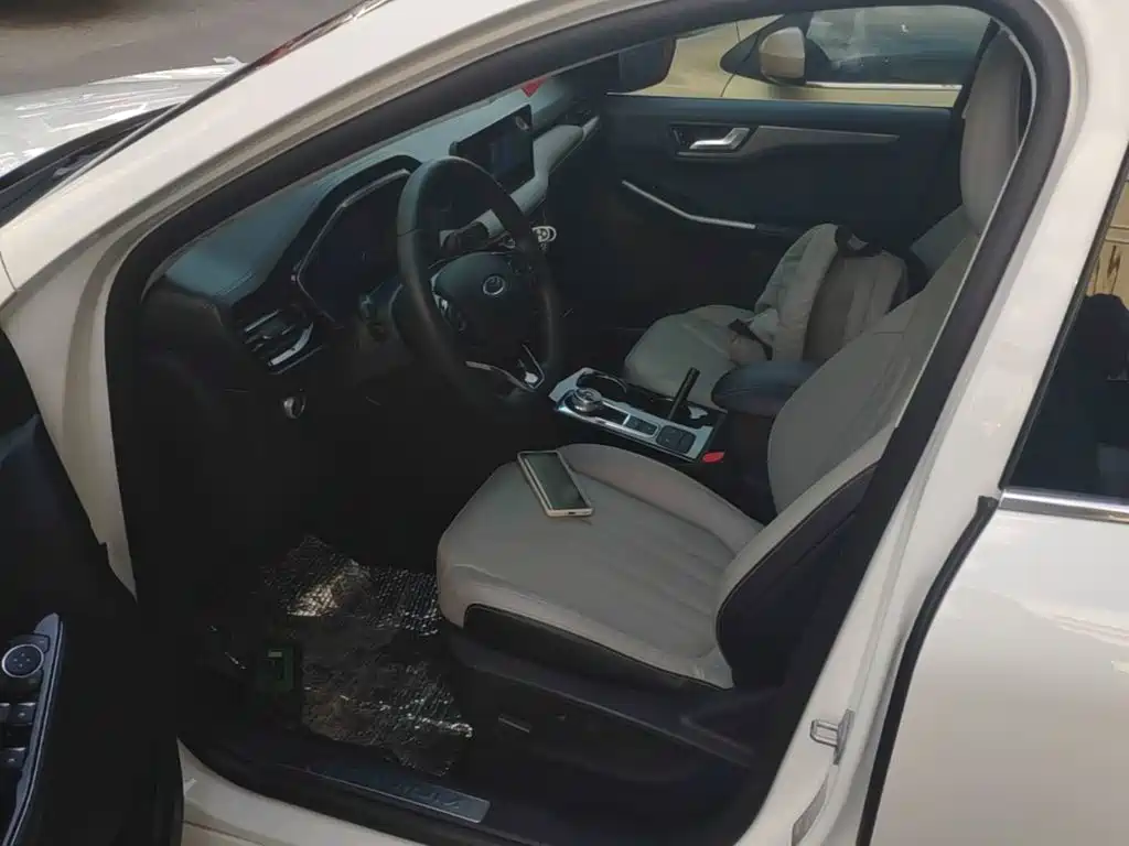 Ford Escape — миниатюра 15
