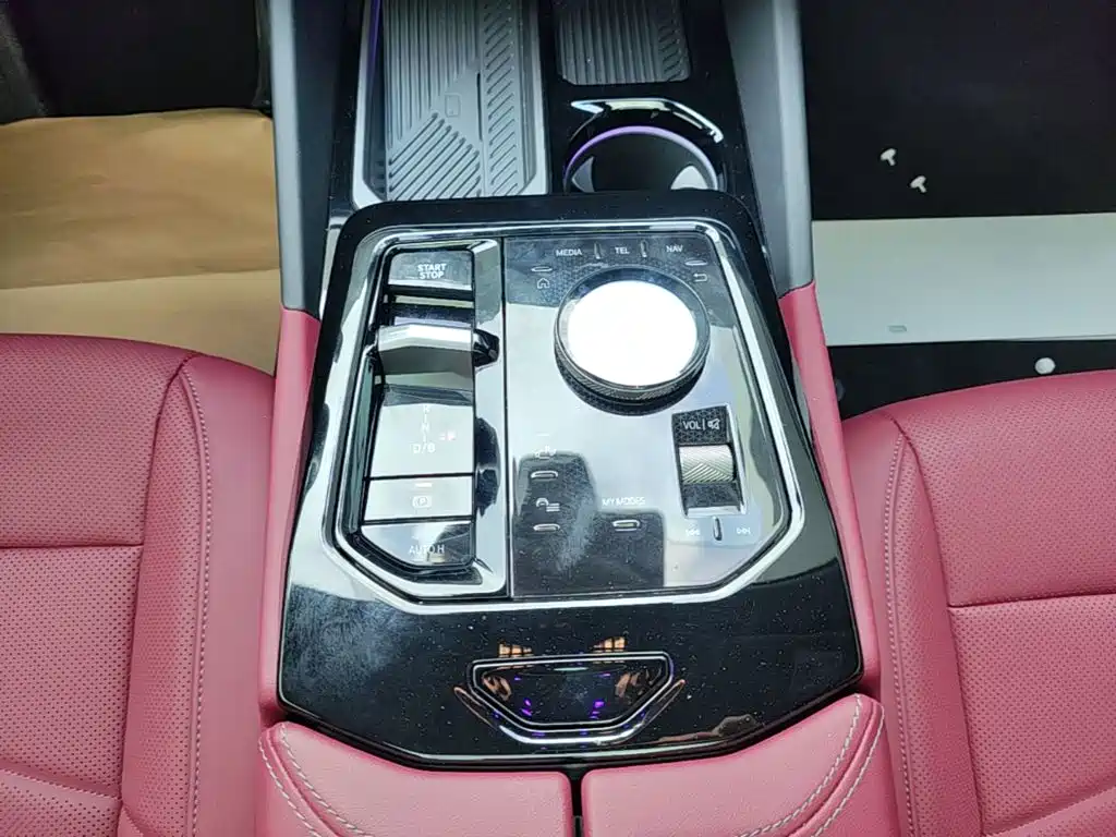 BMW i5 — миниатюра 14