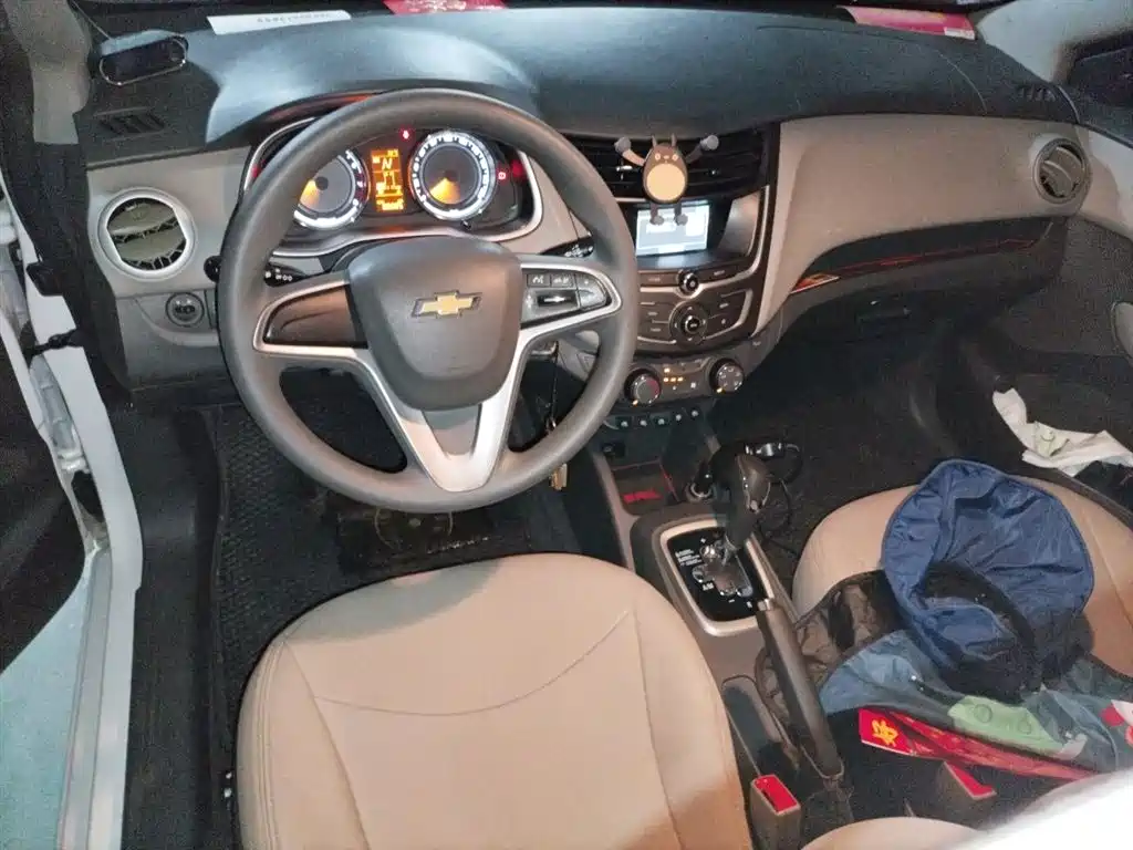 Chevrolet Sail 2015 3 1.5L AMT