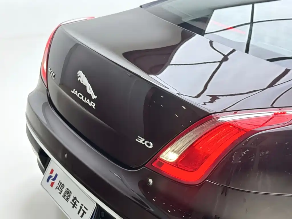 Jaguar XJ — миниатюра 7