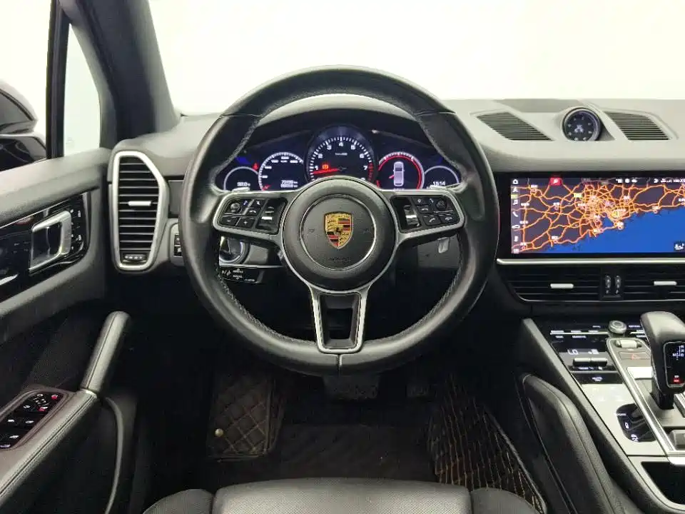 Porsche Cayenne — миниатюра 9