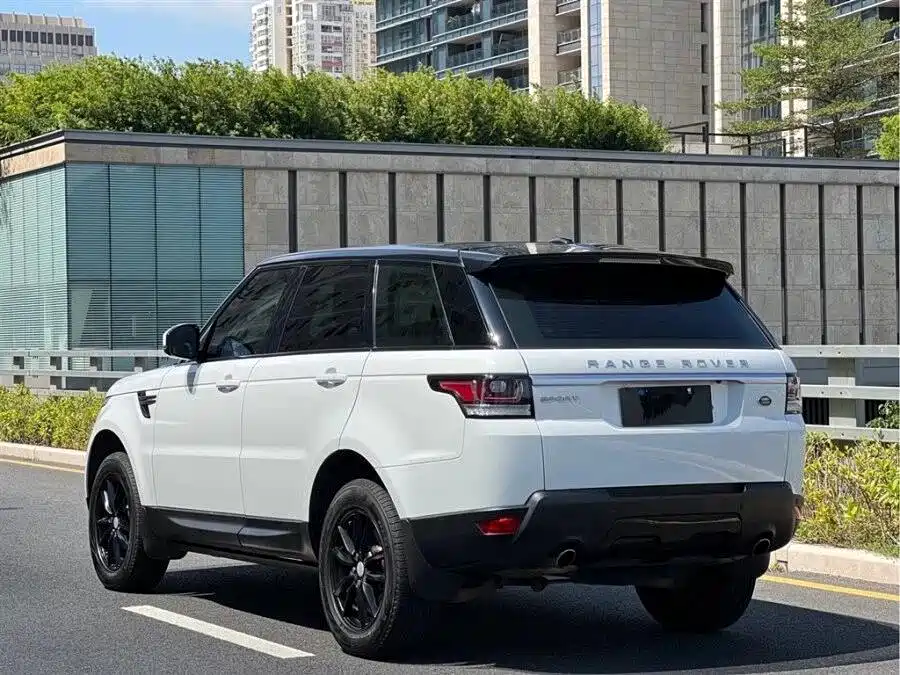 Land Rover Sport — миниатюра 5