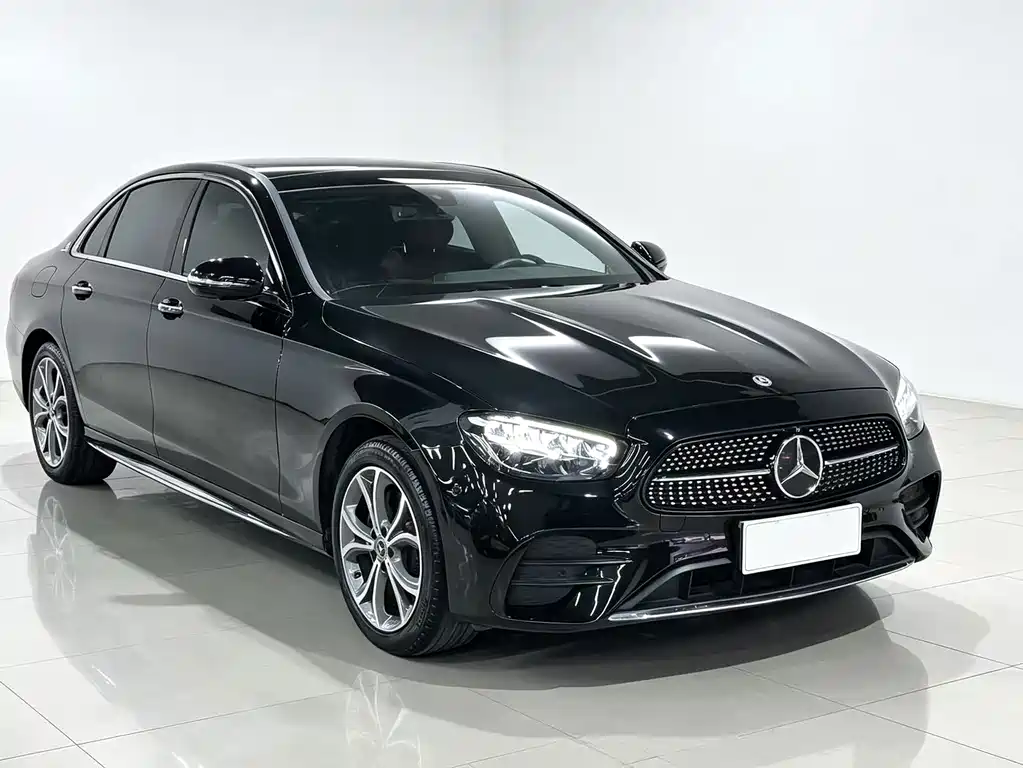 Mercedes-Benz E-Class 2023 — фото 3