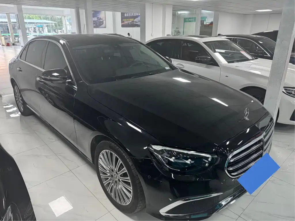 Mercedes-Benz E-Class — миниатюра 3