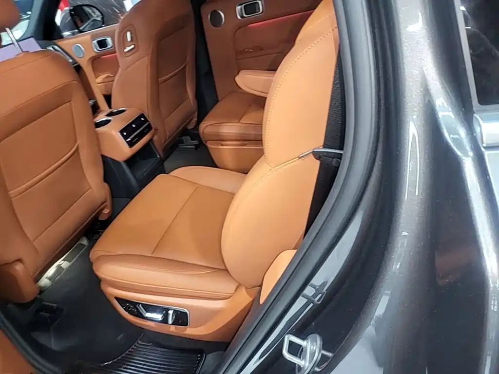 Li Auto Li L8 — миниатюра 17