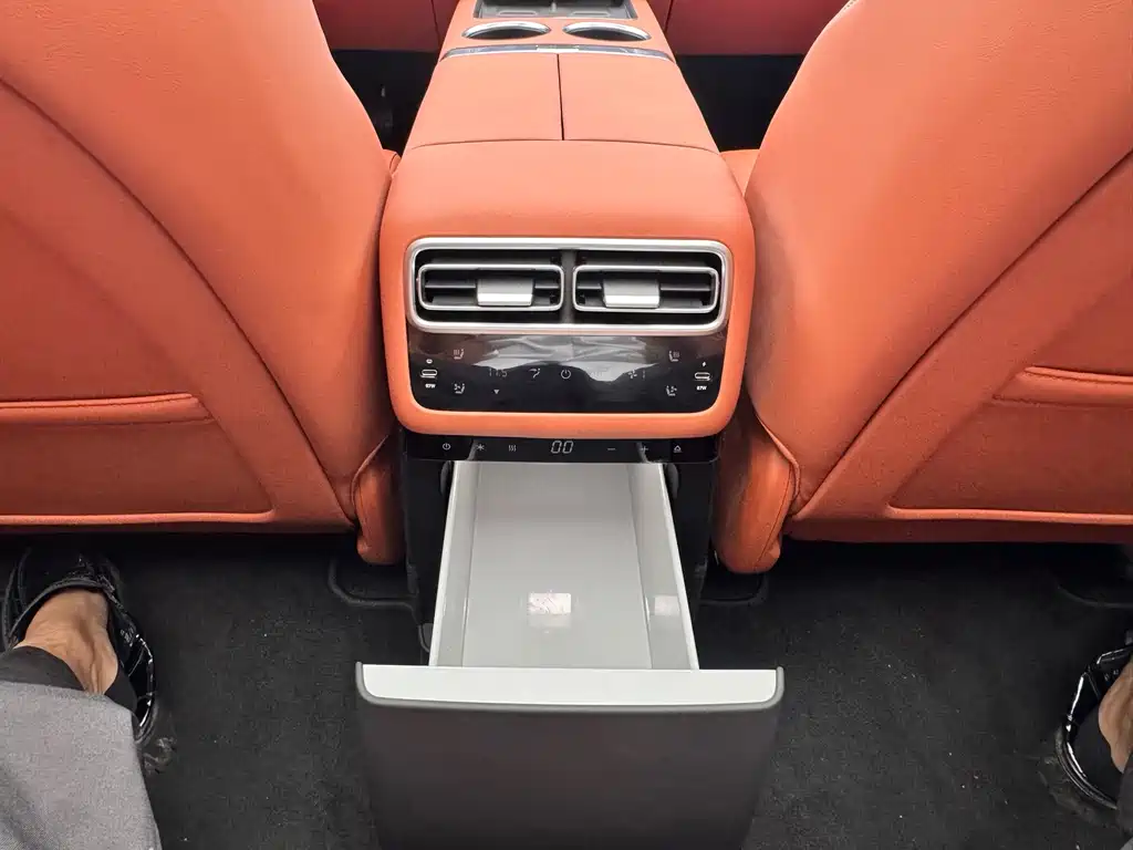 Li Auto Li L6 — миниатюра 15
