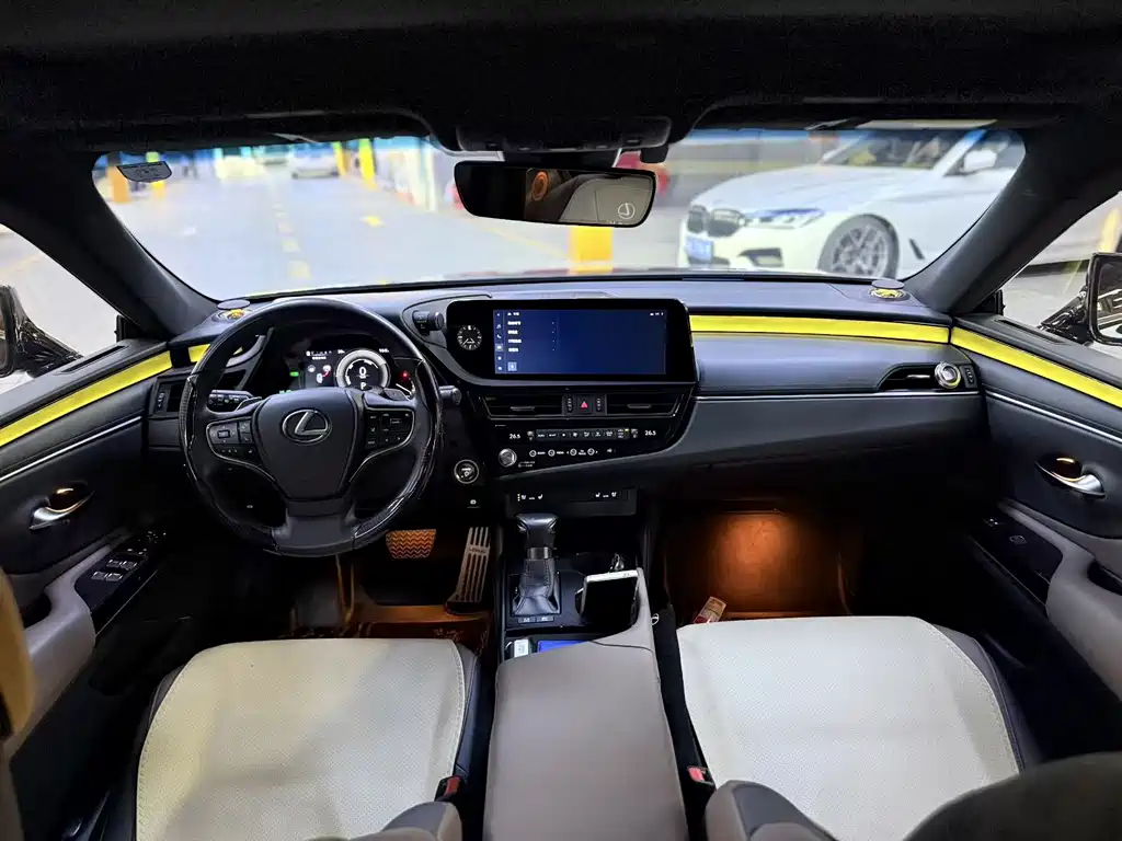 Lexus ES — миниатюра 5