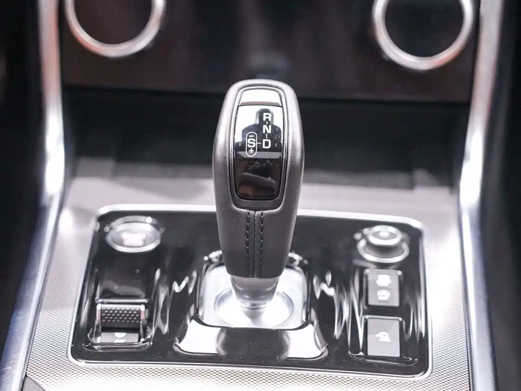 Jaguar XEL — миниатюра 21