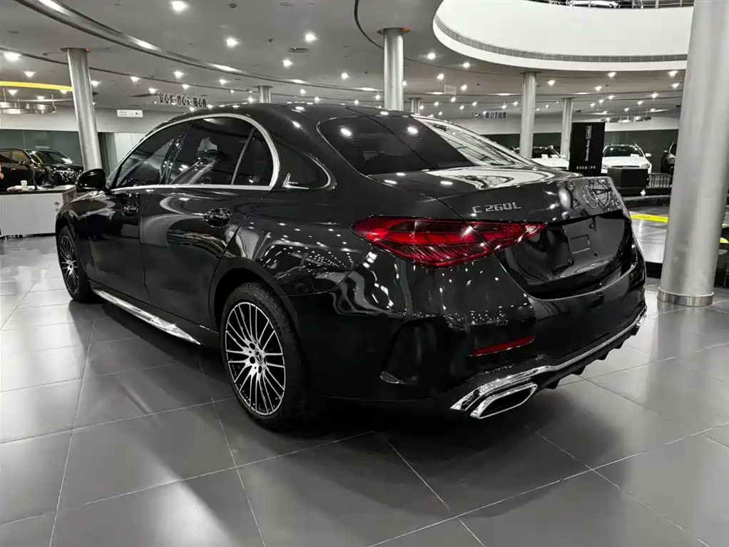 Mercedes-Benz C-Class — миниатюра 3