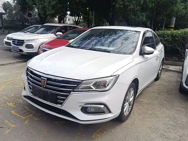 Roewe i5