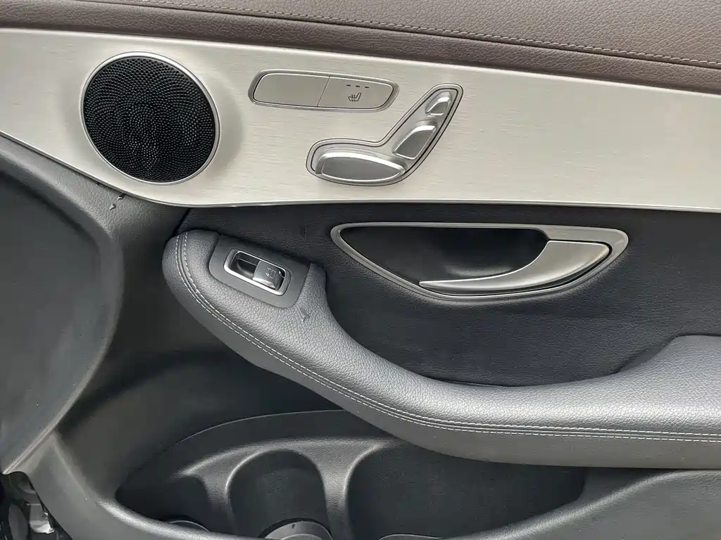 Mercedes-Benz GLC — миниатюра 8