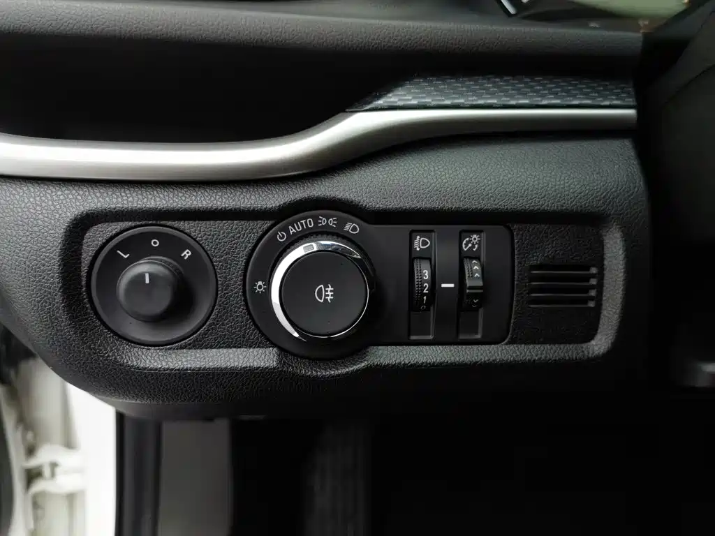 Buick Excelle — миниатюра 21