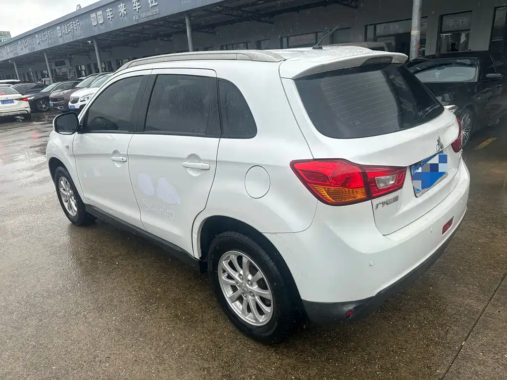 Mitsubishi ASX — миниатюра 5