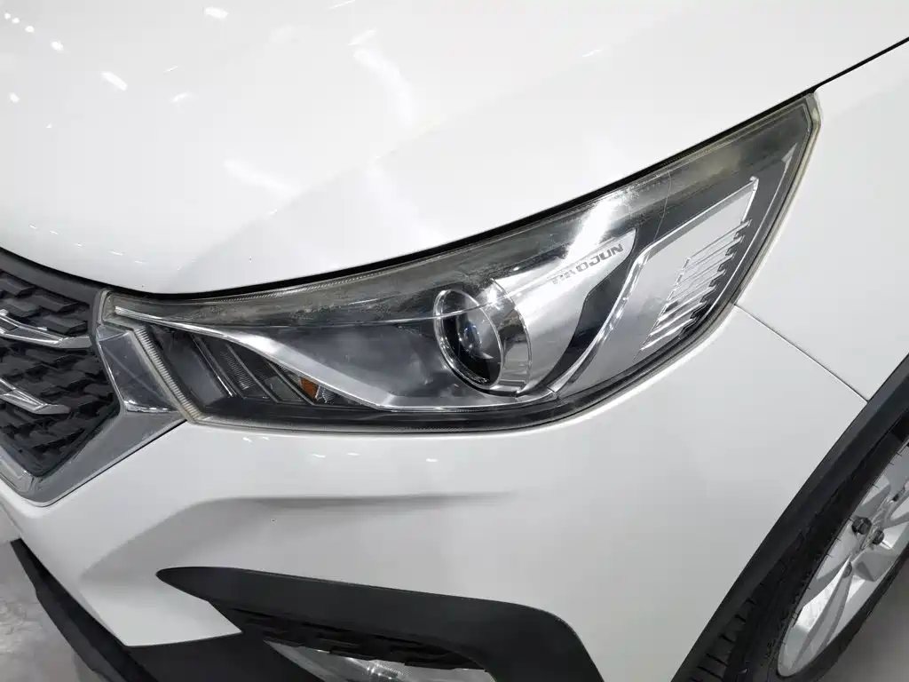 Baojun 310W — миниатюра 7