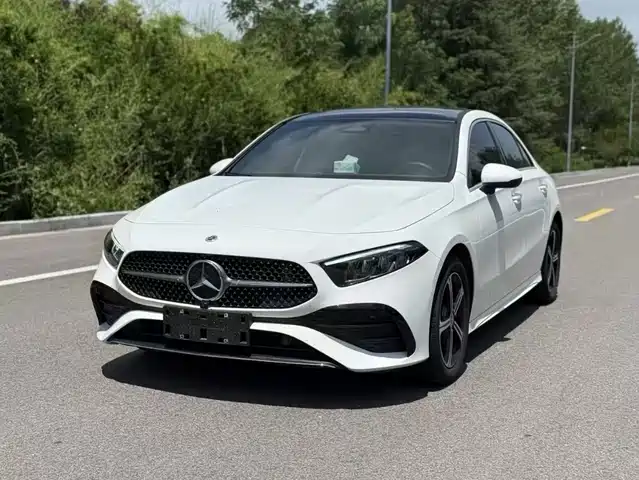 MERCEDES-BENZ  A CLASS 2025