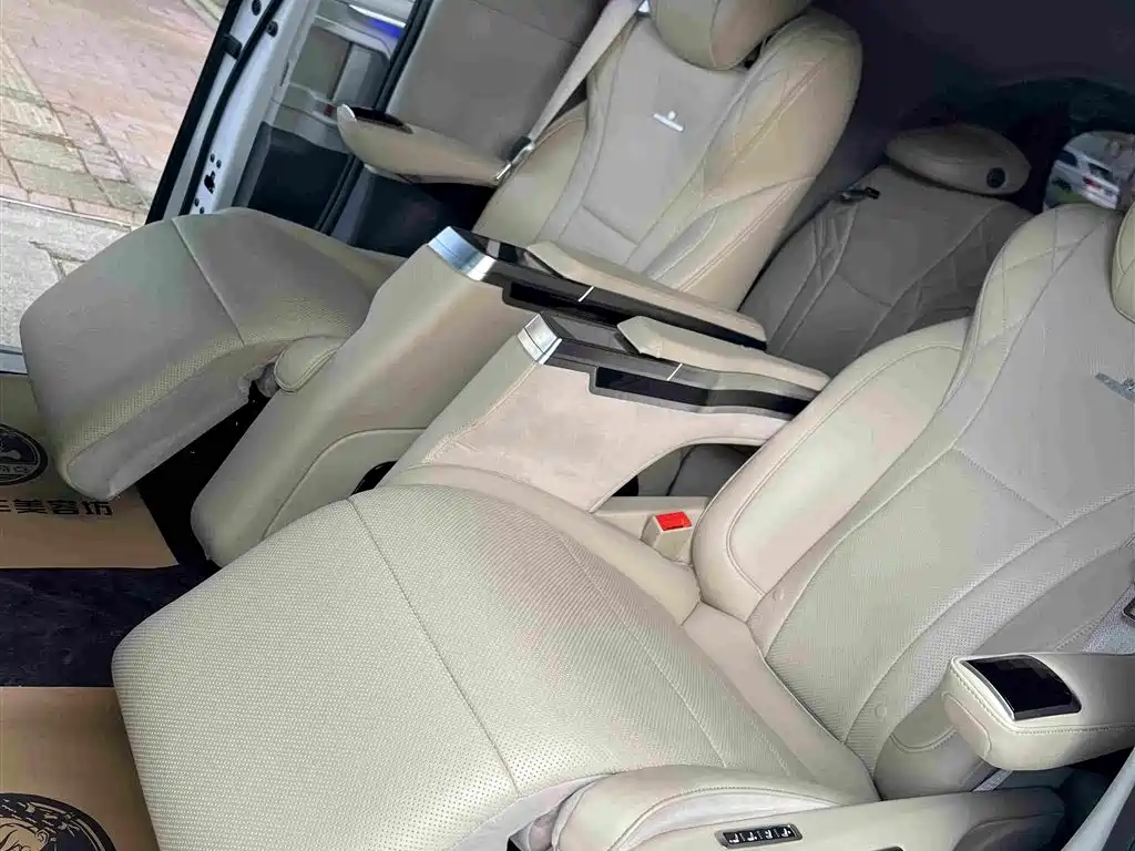Toyota Sienna — миниатюра 20