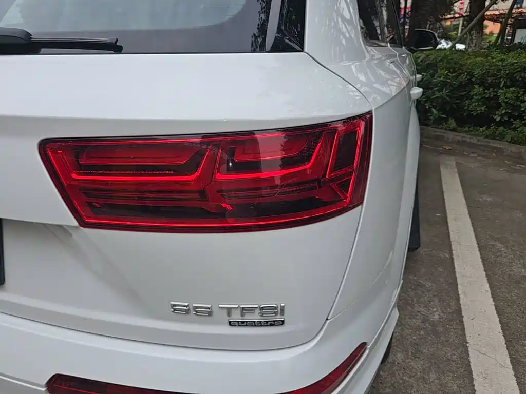 Audi Q7 — миниатюра 8