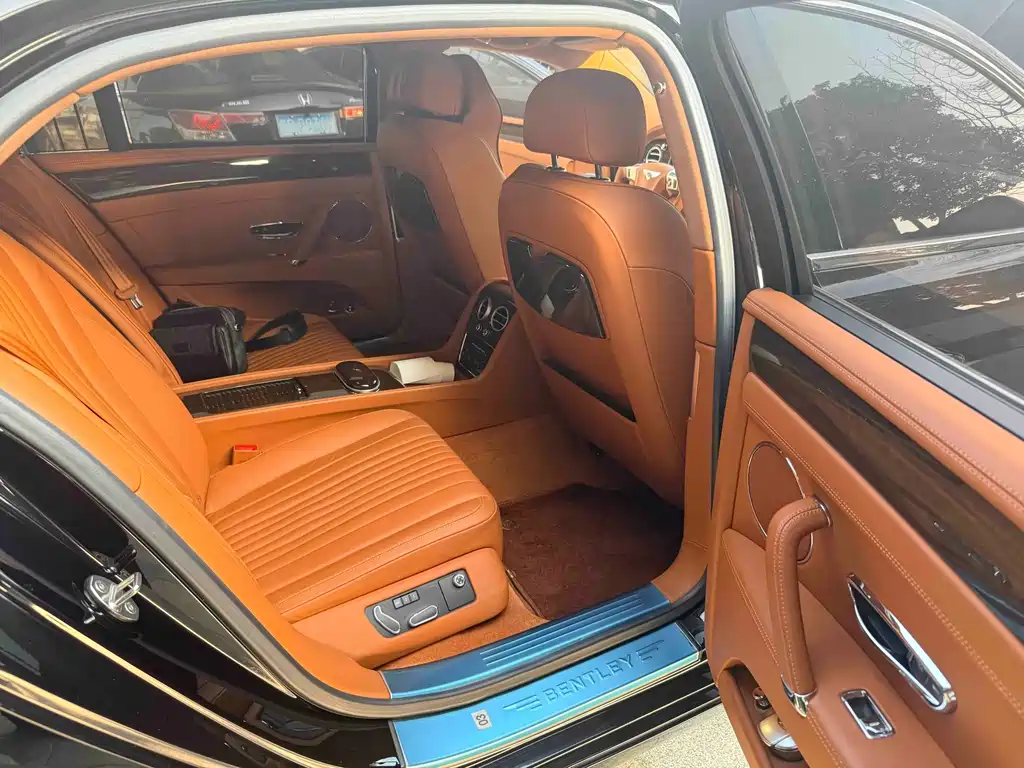Bentley Flying Spur 2017 4.0T V8 Standard