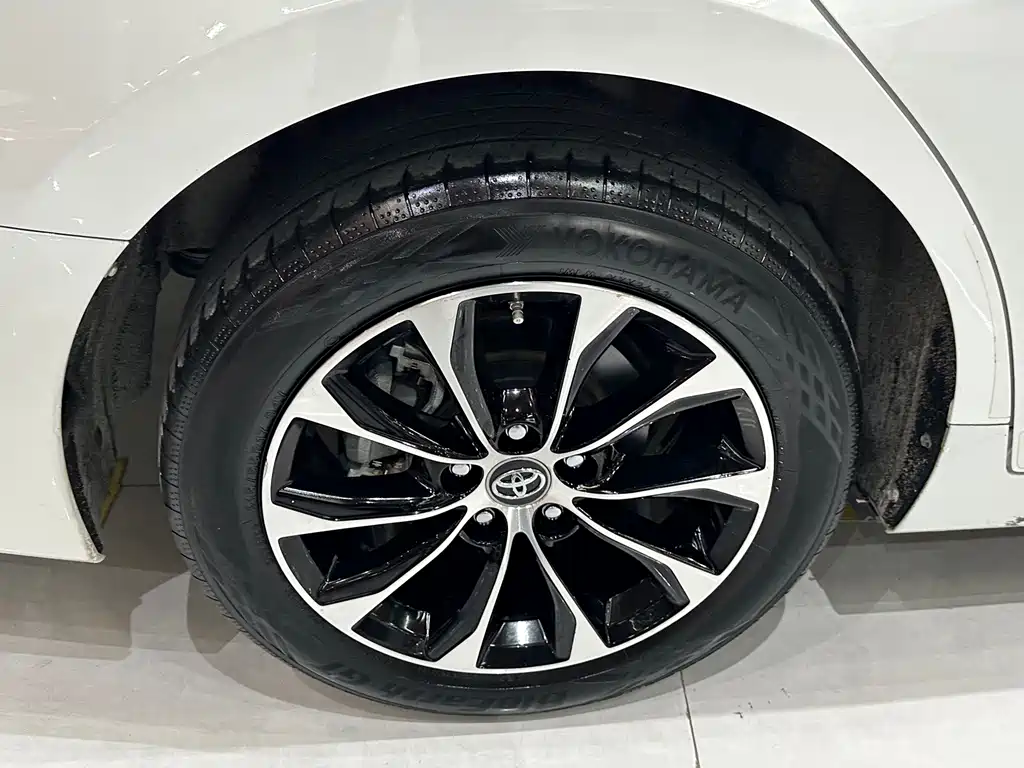 Toyota Avalon — миниатюра 18