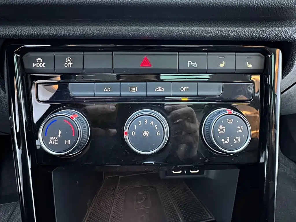 VOLKSWAGEN T ROC EXPLORING SONGS