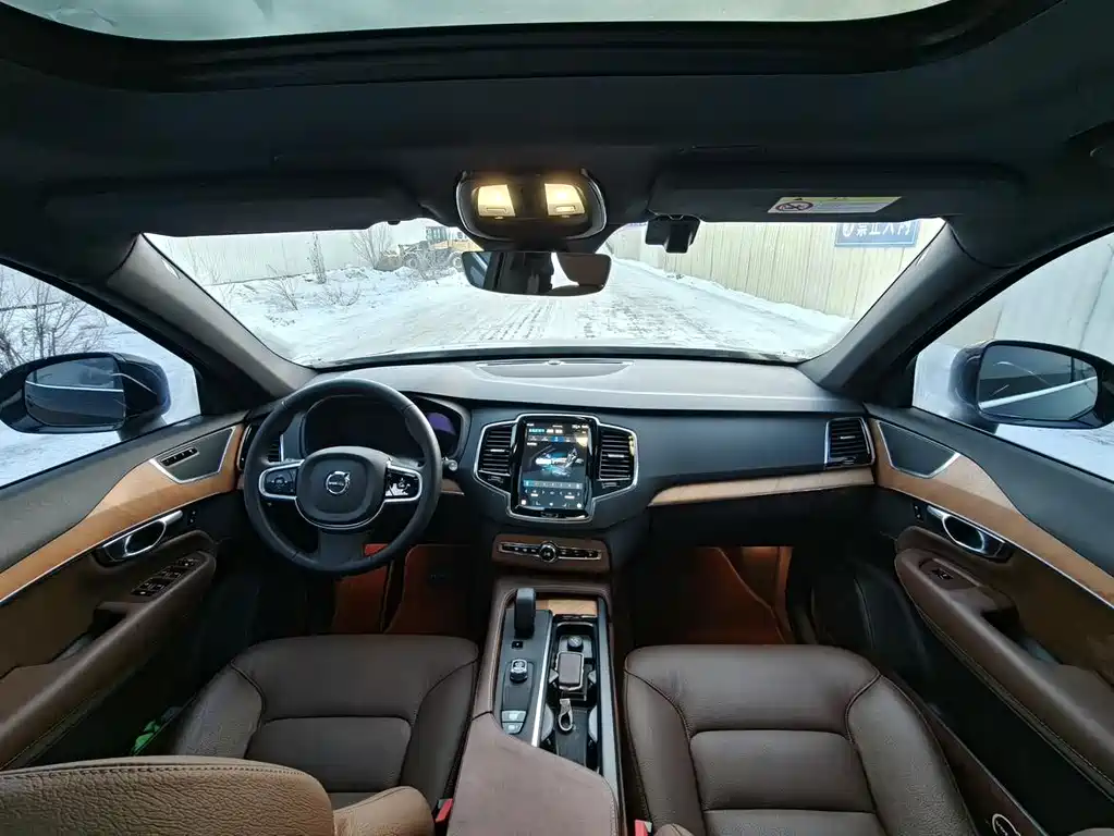 Volvo XC90 — миниатюра 5