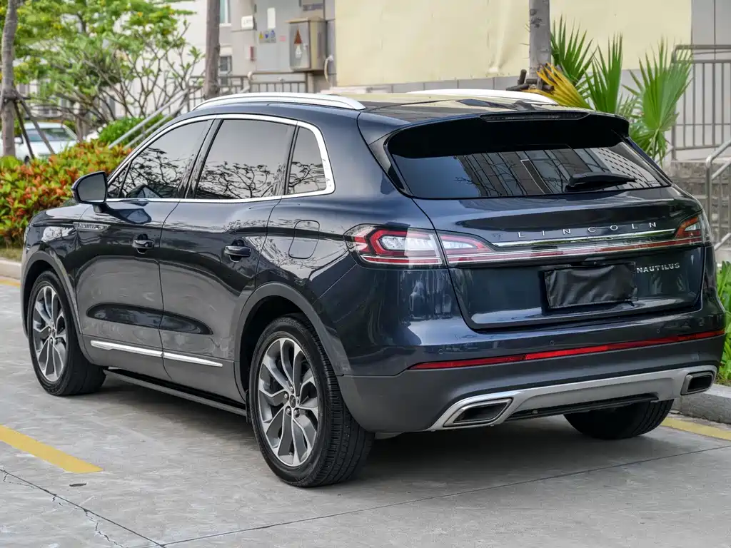 Lincoln Nautilus 2021 2.0T Premium