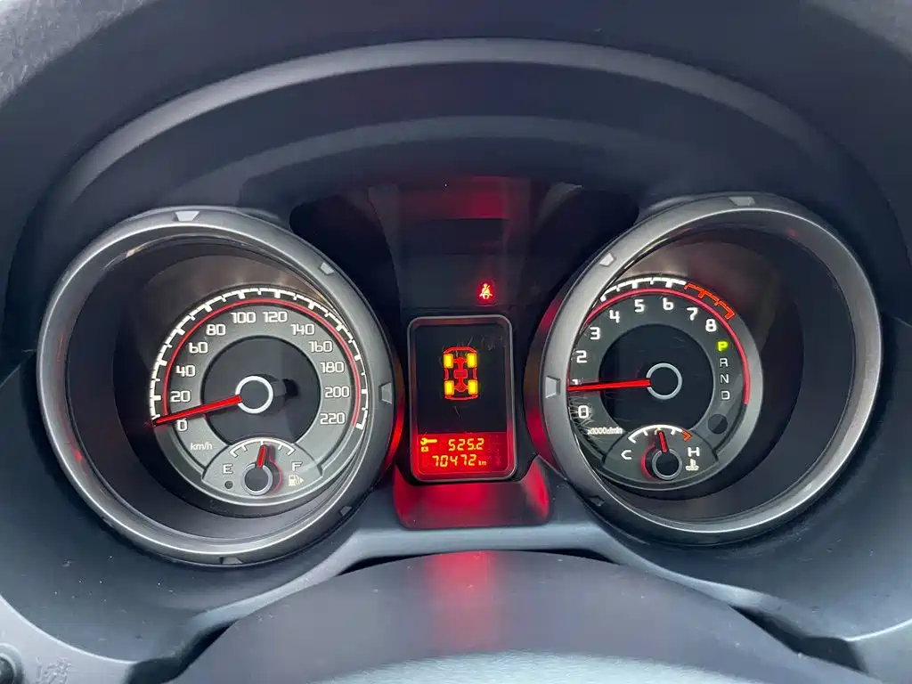 Mitsubishi Pajero (Import) — миниатюра 31