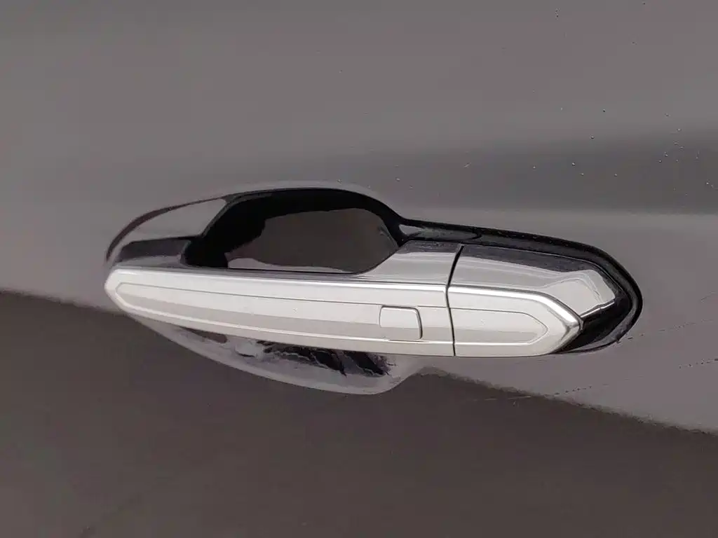 Cadillac XT5 — миниатюра 18